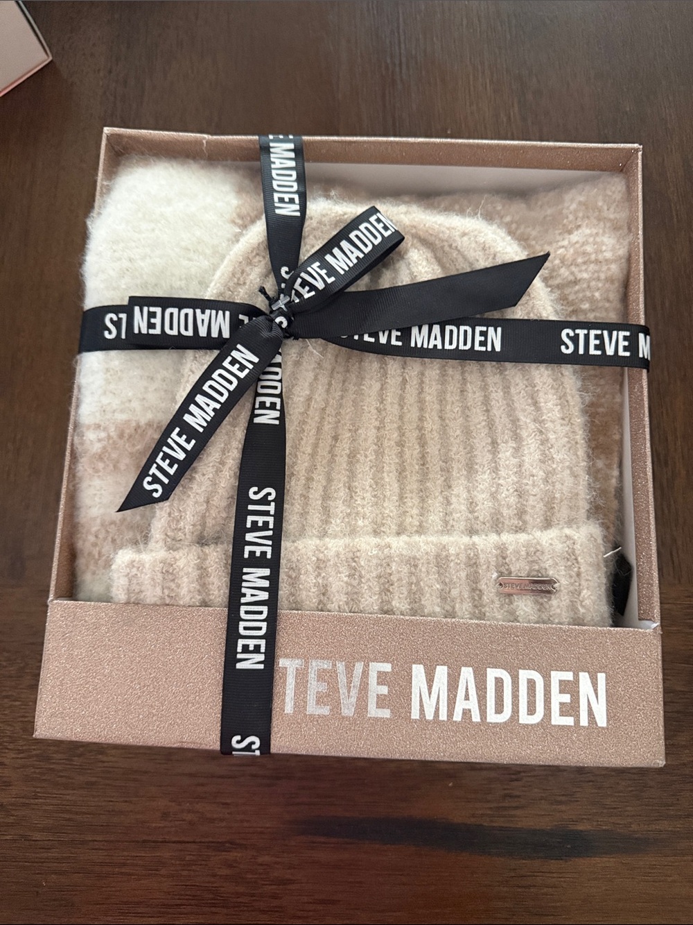 Steve Madden scarf and beanie set NWT